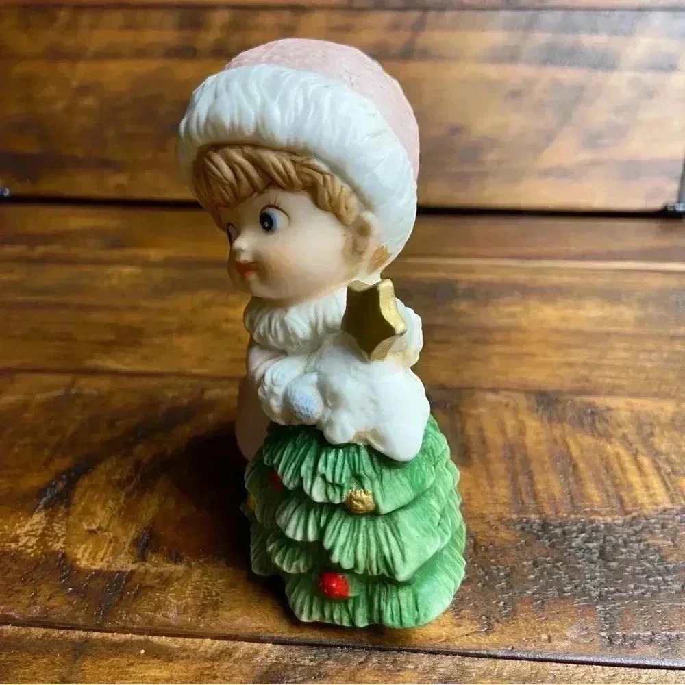 Vintage Homco Porcelain Hand Painted Figurine Girl with Christmas Tree - Picture 2 of 9